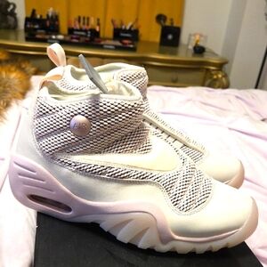 Nike Limited edition White and Pink Sneakers😍